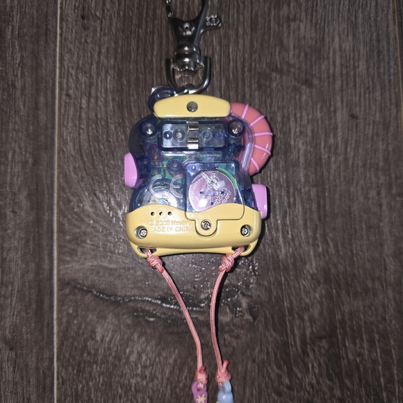 Littlest Pet Shop Digital Virtual Pet Hamster Handheld Electronic Keychain - Picture 2 of 3
